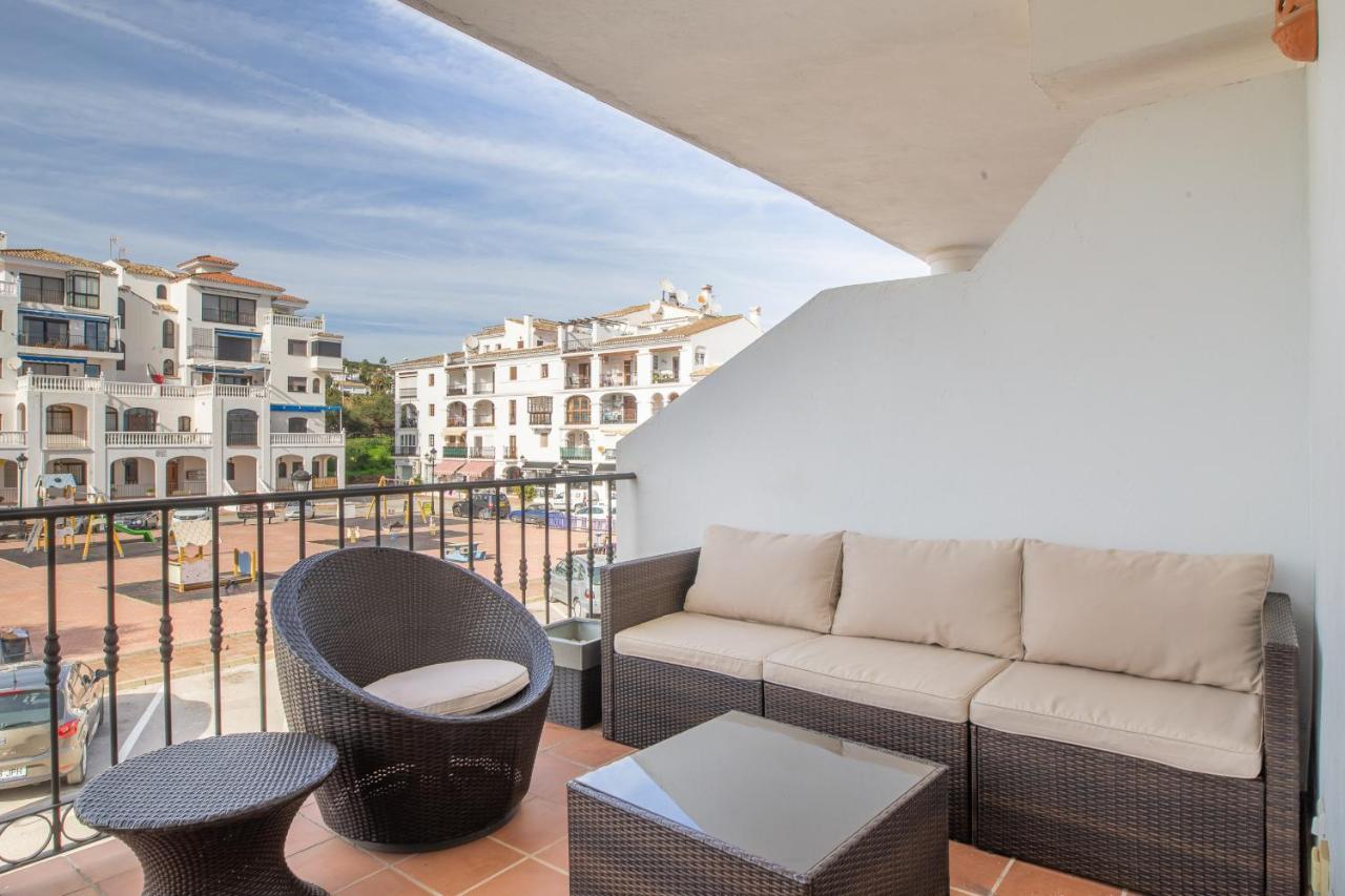 2261-Superb Apt On The Beach, On Duquesa Harbour Манилва Экстерьер фото