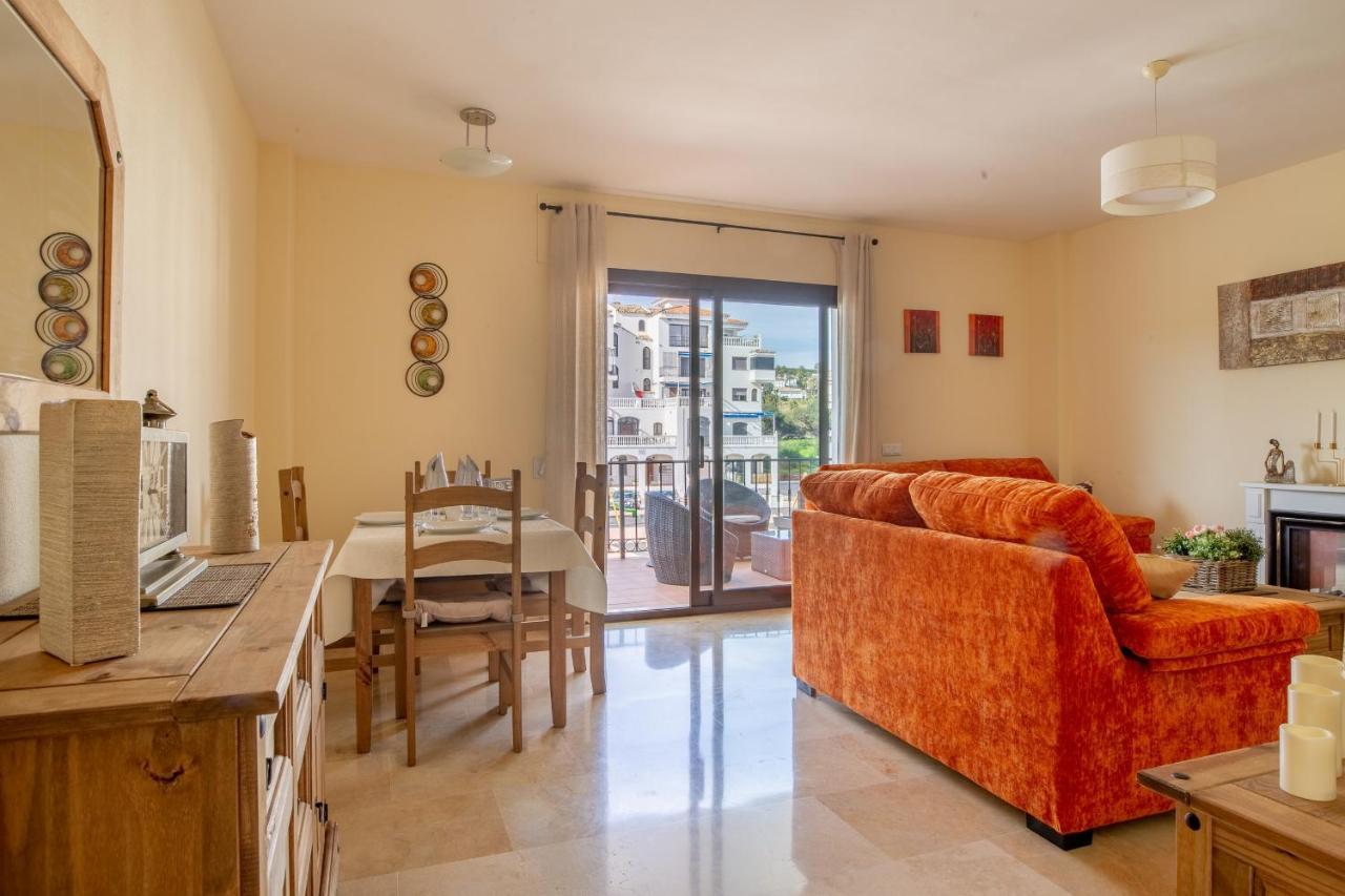 2261-Superb Apt On The Beach, On Duquesa Harbour Манилва Экстерьер фото