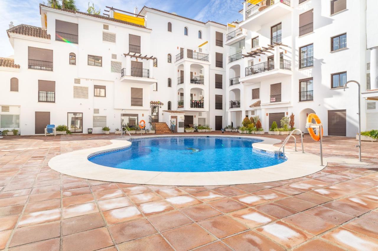 2261-Superb Apt On The Beach, On Duquesa Harbour Манилва Экстерьер фото